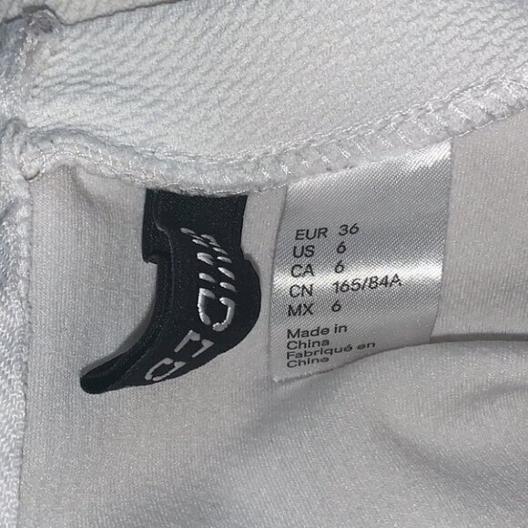 𝅺h&m Divided White Fitted Flare printed jersey style Mini slip on Dress Size 6 - Picture 7 of 10